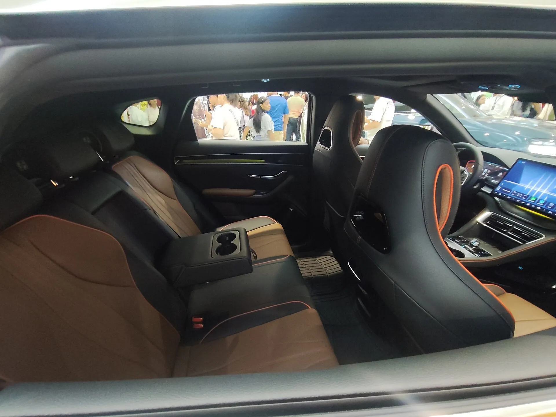BYD Song Plus DM-i — фото 10