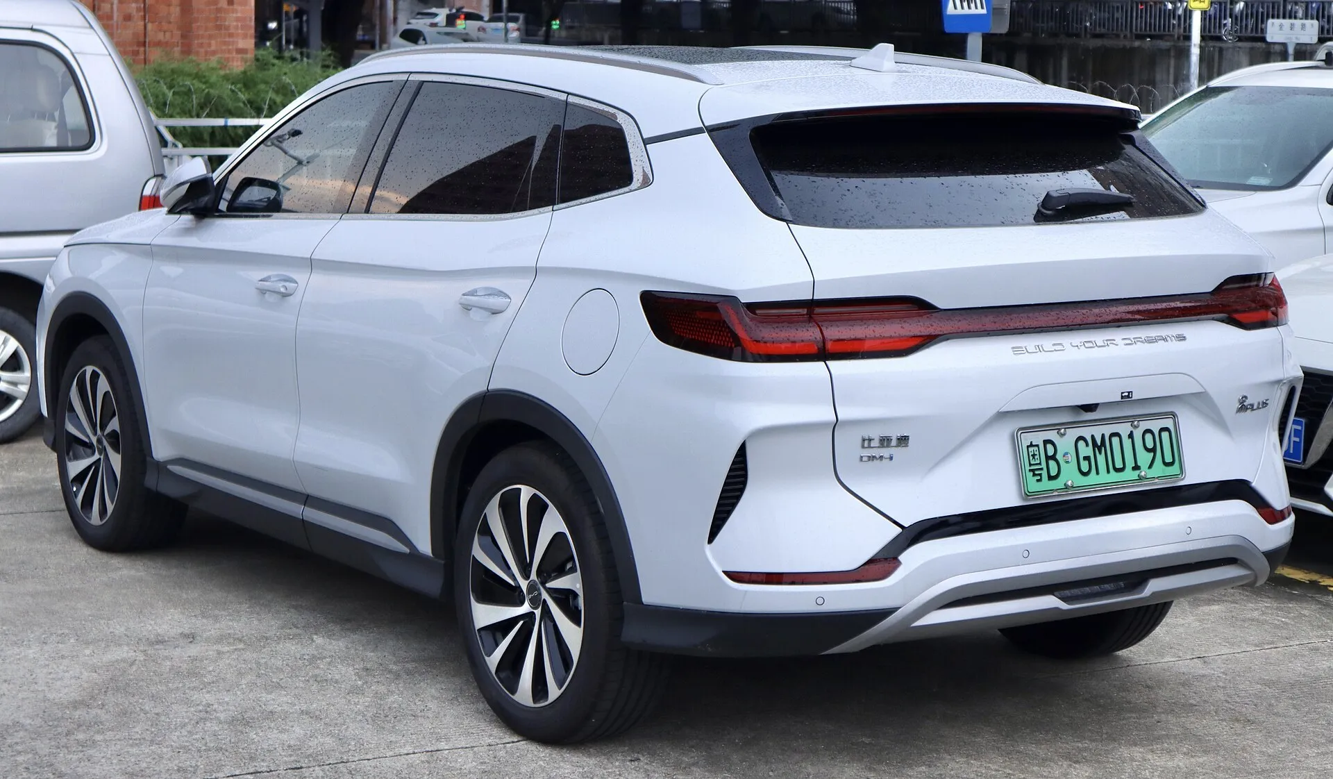 BYD Song Plus DM-i — фото 2