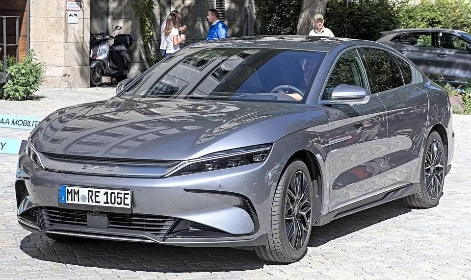 BYD Han EV 2025