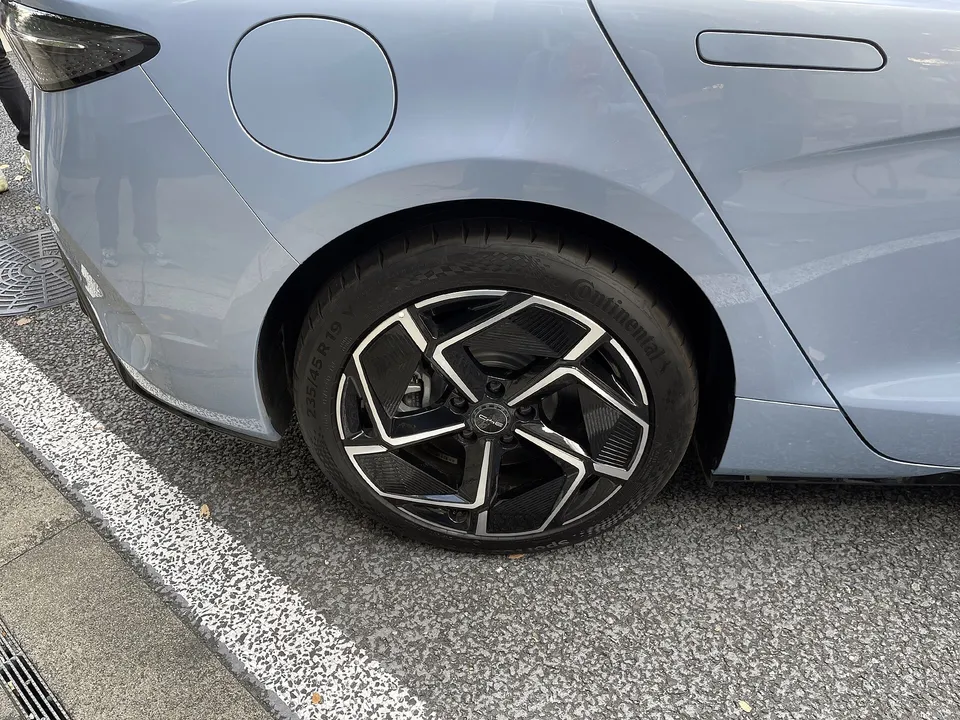 BYD Seal 2025 — фото 10